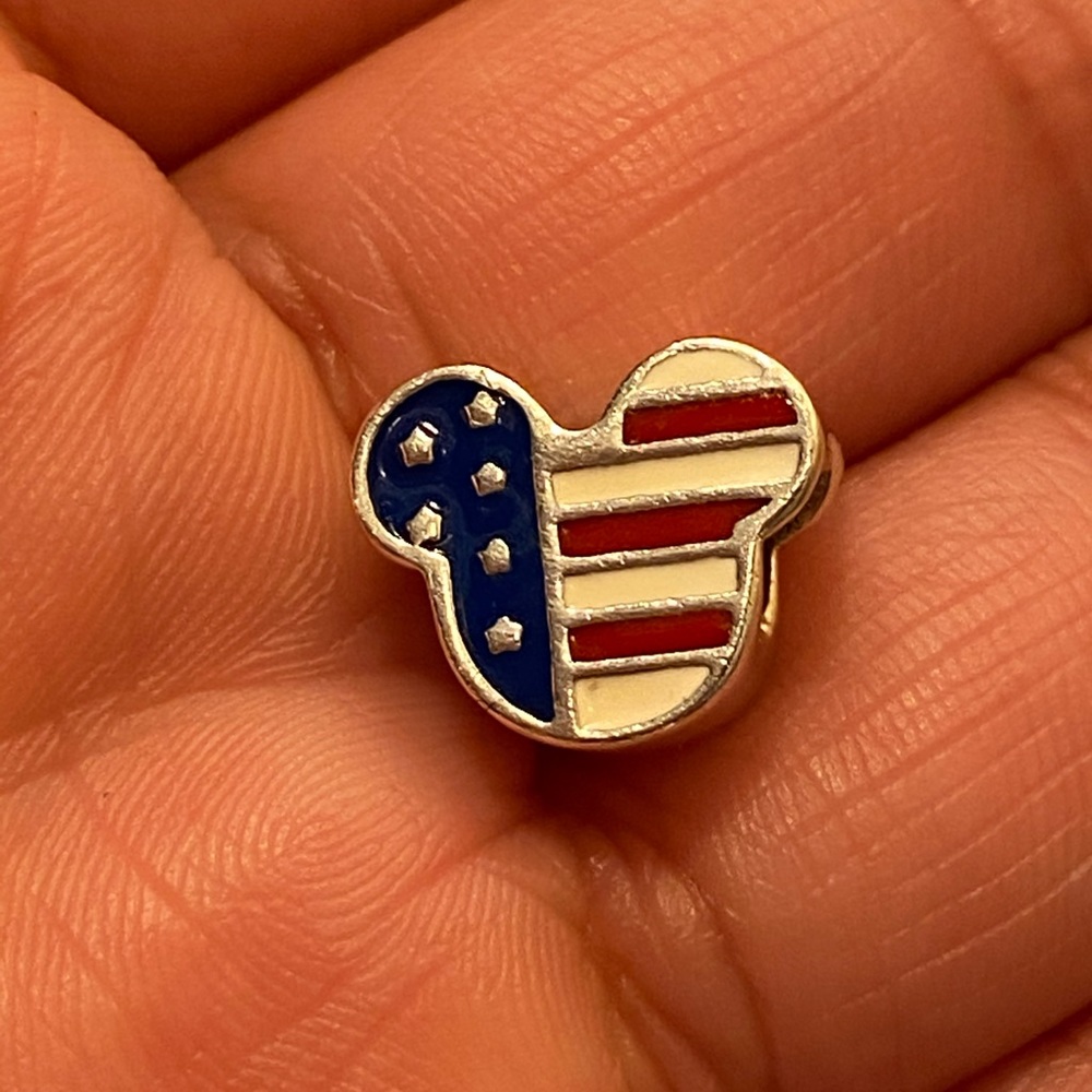 Pandora Disney charm